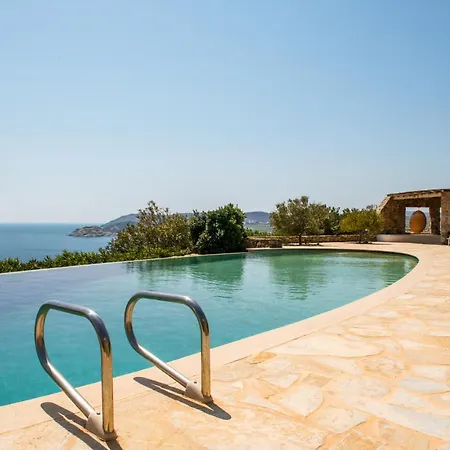 Elegant Seaside Villa, Great Views, Infinity Pool, Lia, Mykonos Mykonos Town