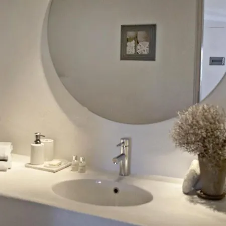 Elegant Seaside Villa, Great Views, Infinity Pool, Lia, Mykonos Mykonos Town